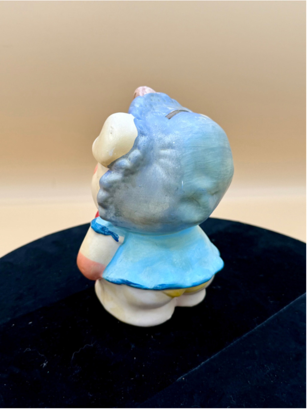 Vintage Chalkware Piggy Bank Hand Painted Whimsical Pig Coin Bank Made in China - Picture 6 of 15